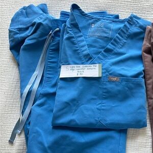 Figs Vibrant Blue Scrub Ensemble